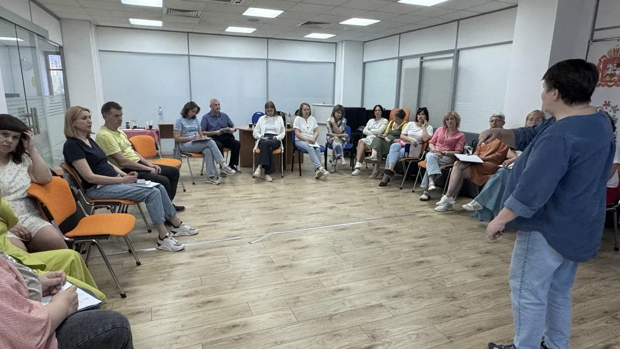 Специалистов Подмосковья обучают работе с семьей в случае отказа от ребенка