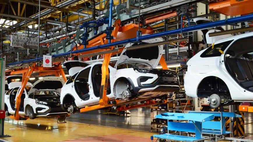 «Автоваз» с 2026 года решил вернуться на пятидневную рабочую неделю