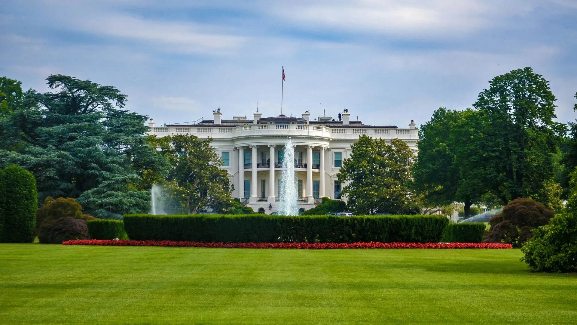 Байден и Трамп встретились в Белом доме для мирной передачи власти