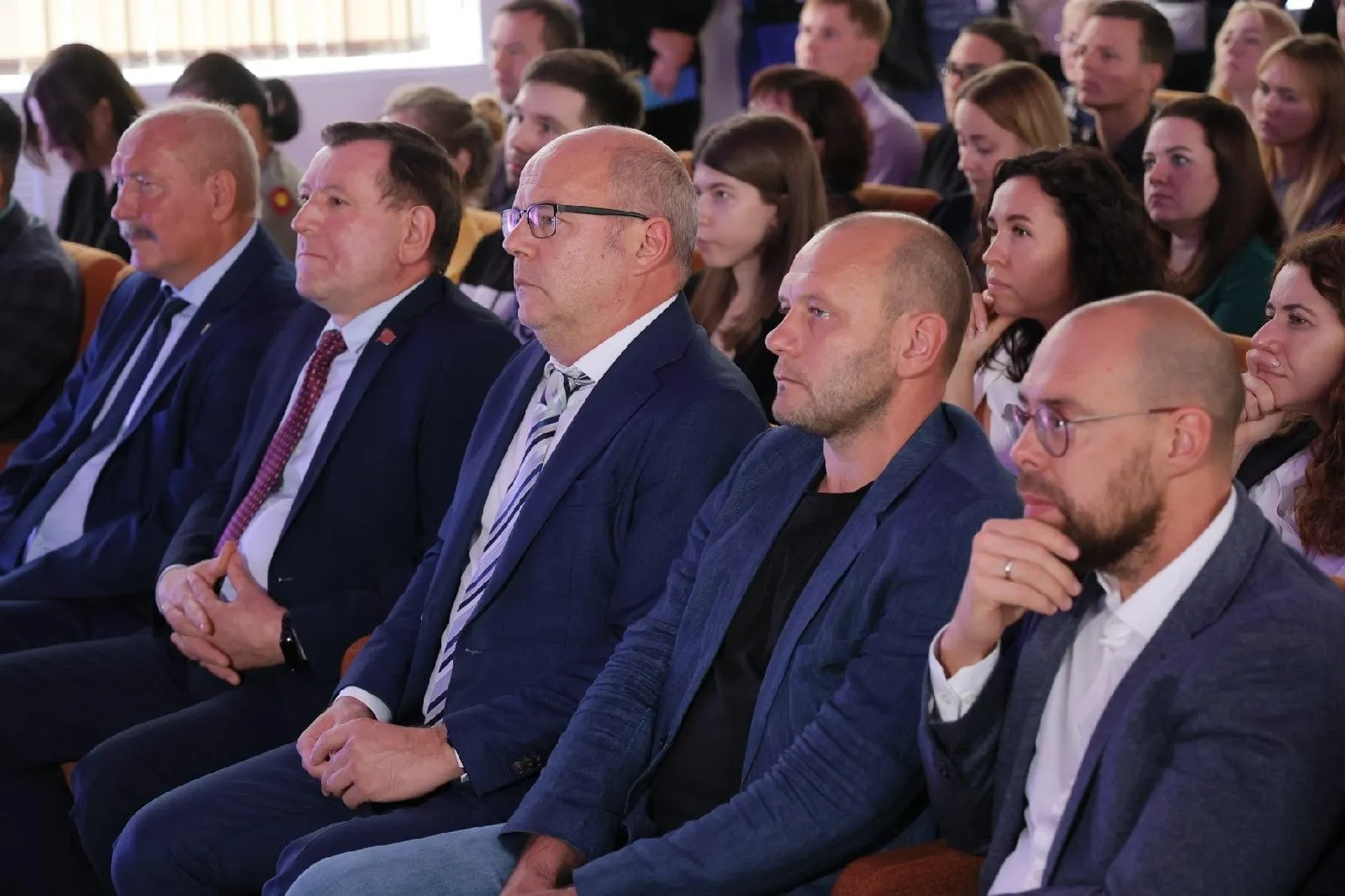 Страница Геннадия Попова во «Вконтакте»