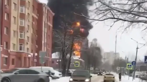 В подмосковном Фрязино горит новостройка