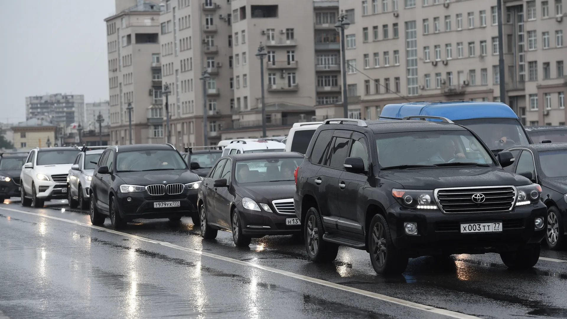 Ограничения на движение транспорта в центре Москвы сняты