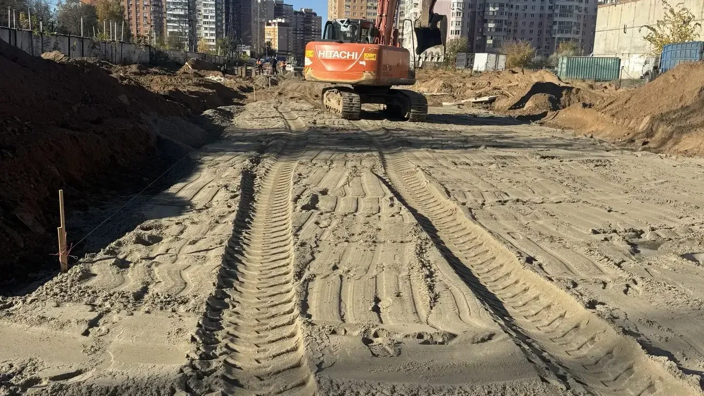 В Котельниках начали укладывать дорожную одежду на проезде № 4638