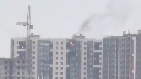 Верхний этаж жилого дома вспыхнул в подмосковной Электростали