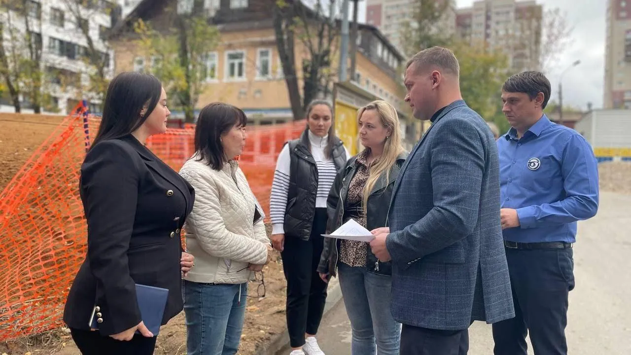 Единороссы провели мониторинг детских площадок в Ивантеевке