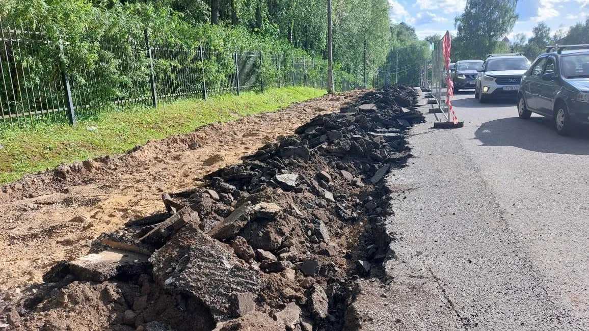 В Волоколамске благоустраивают два сквера и территорию у водохранилища