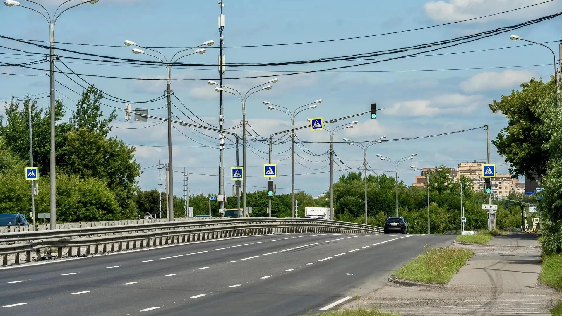 В Подмосковье отремонтировали 100 участков дорог в 2026 году