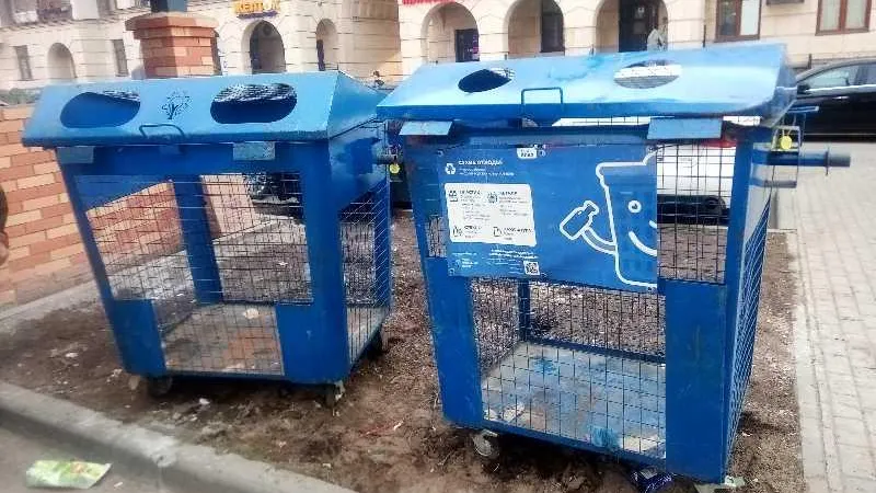 Регоператор начал мыть контейнеры в Подольске водными растворами антисептика
