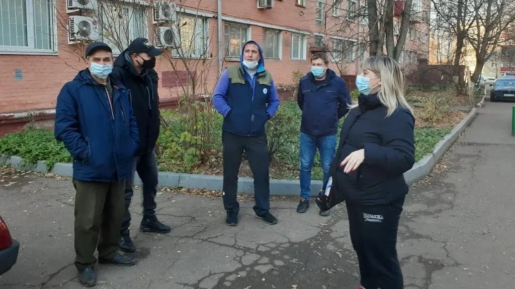 Жители одного из домов Подольска попросили включить ремонт их подъездов в план на 2022 год