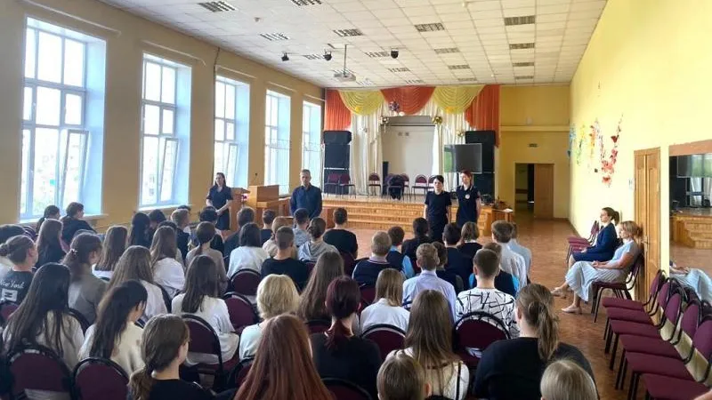 В Дмитрове сотрудники полиции провели со школьниками профилактические беседы