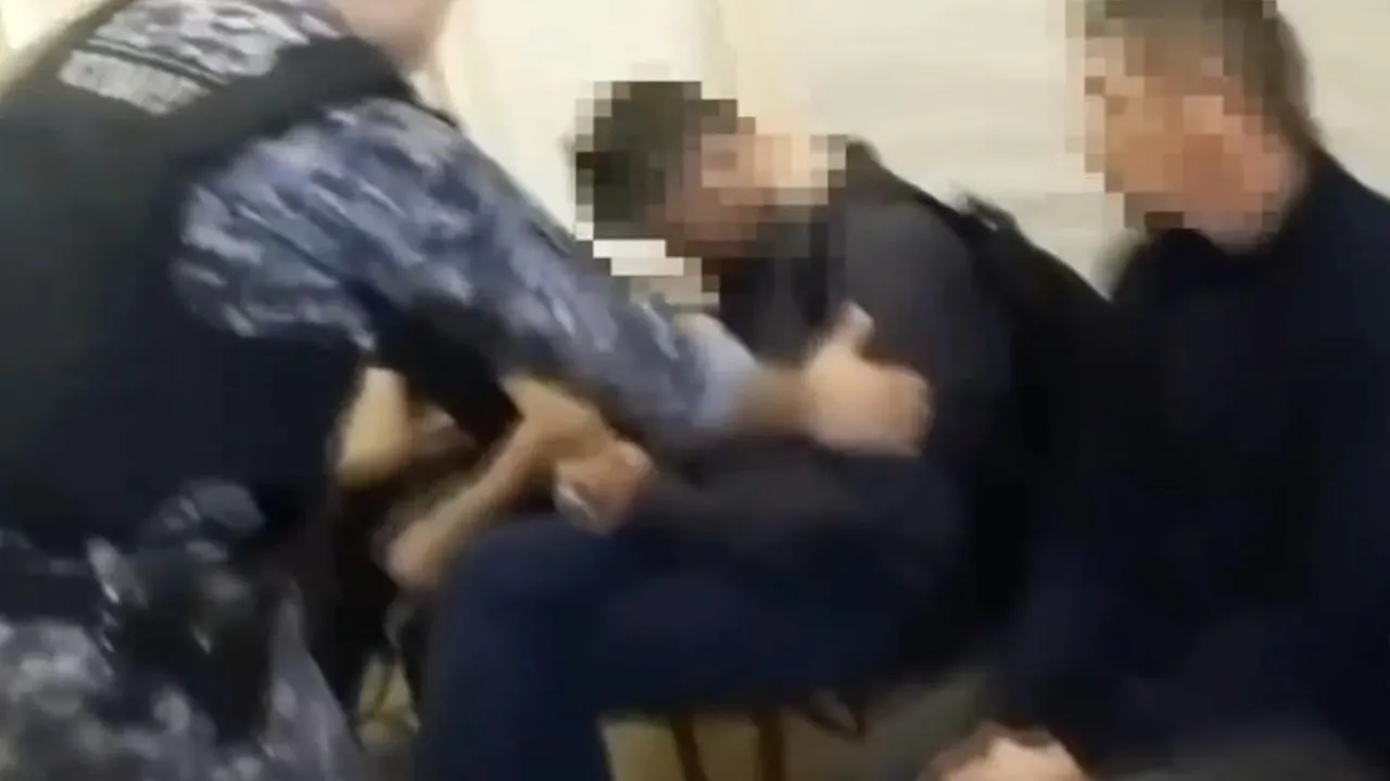 Столичные росгвардейцы задержали мужчину, объявленного в розыск