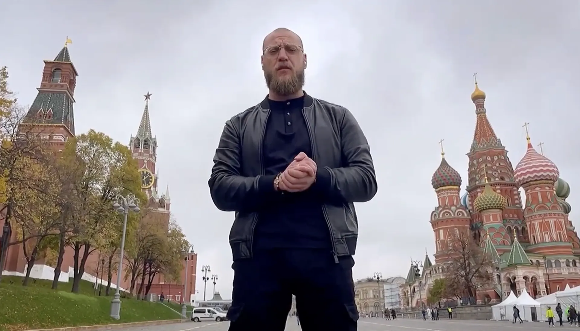 Кадр из видео на канале Миши Маваши