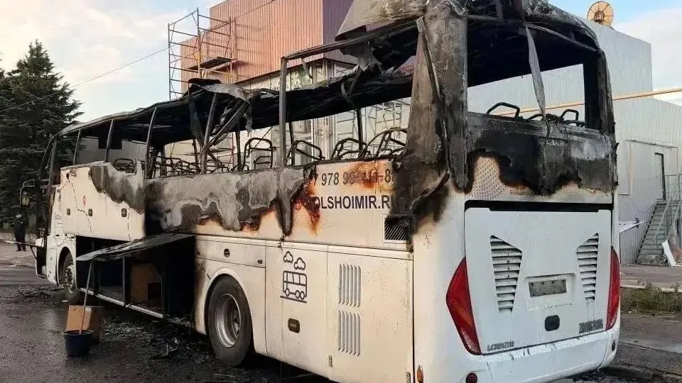 7 погибли, 11 ранены после удара БПЛА ВСУ по автобусу Москва-Симферополь в ДНР