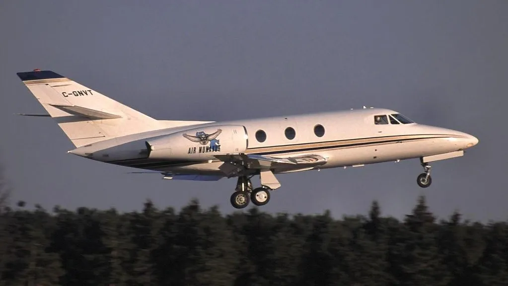 Пилот Falcon 10 заявил, что самолет аварийно сел на пике горы в Афганистане