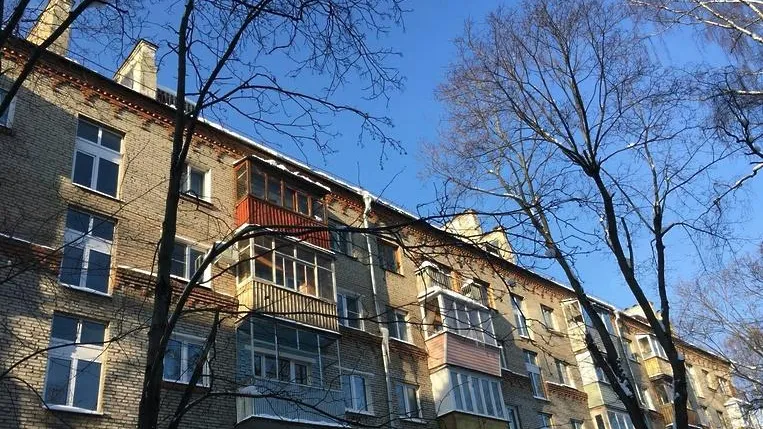 В Люберцах сформировали более 40 бригад для очистки кровель от снега и наледи