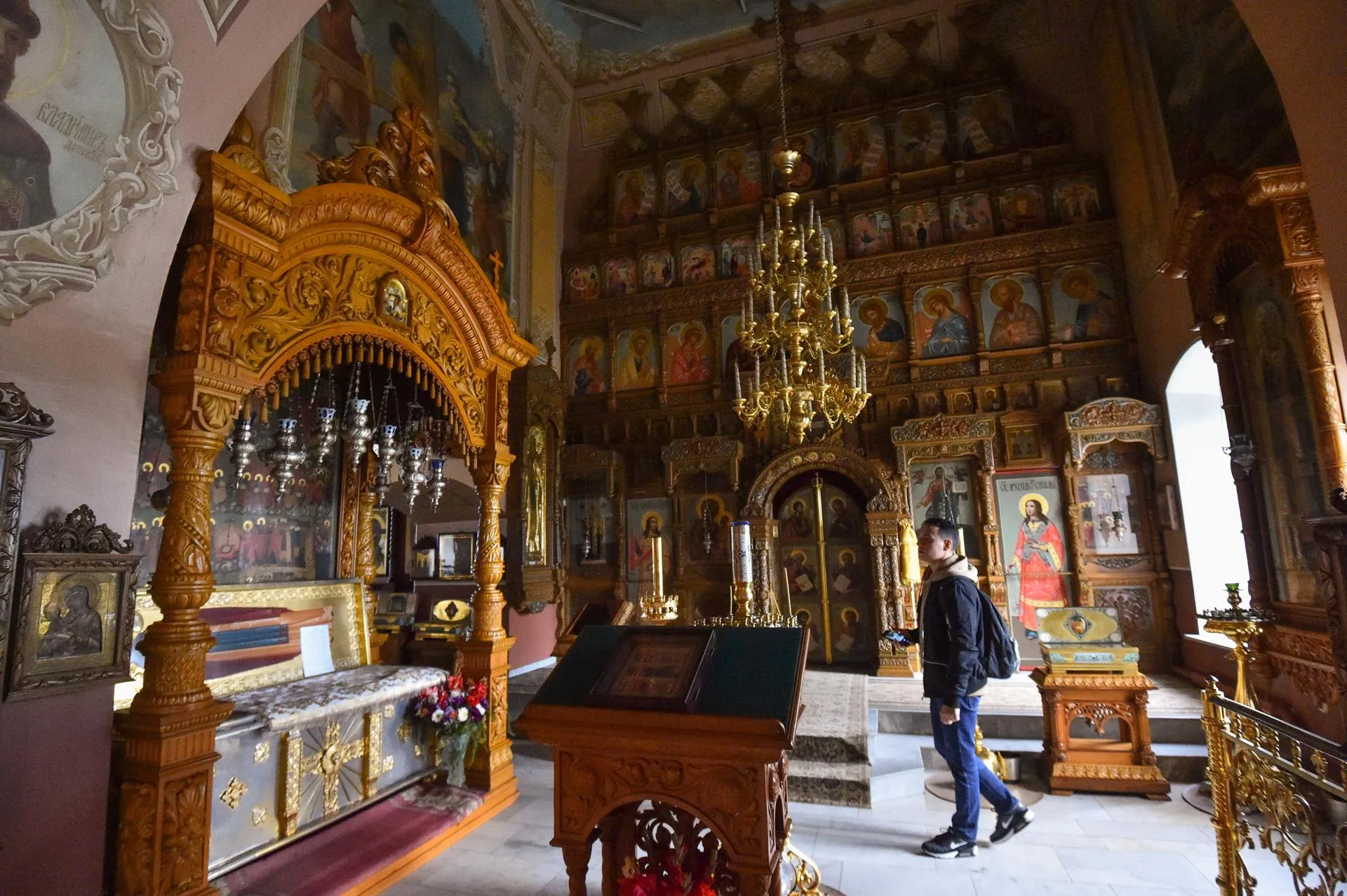 Александр Манзюк