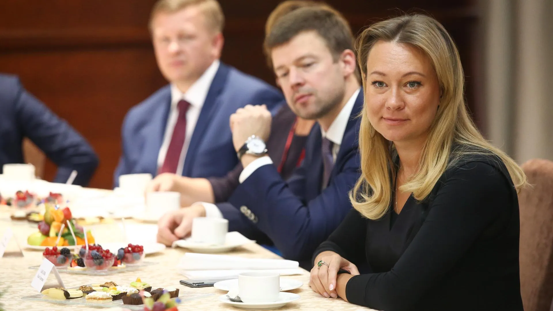 Забралова обсудила с победителями конкурса «Лучшие учителя России» вопросы образования