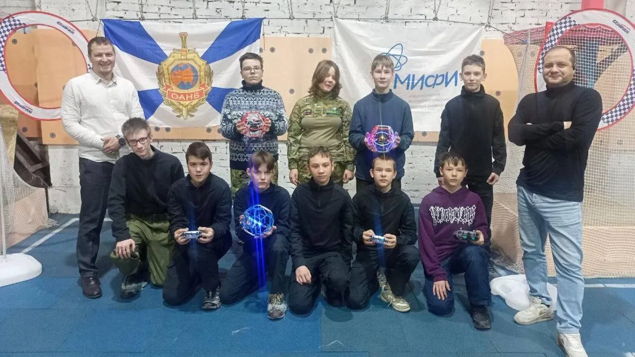 В Чехове прошел матч по футболу на дронах