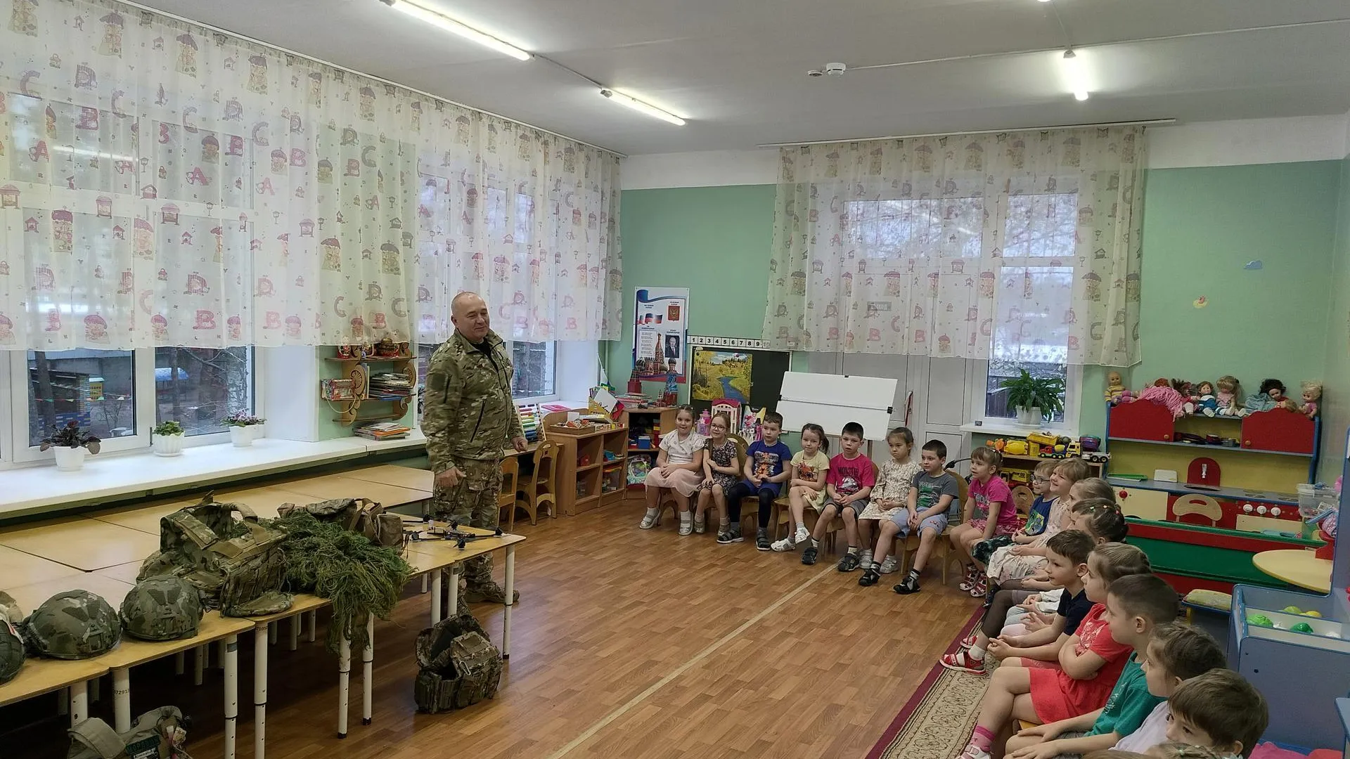 Для воспитанников детского сада из Раменского прошел урок мужества