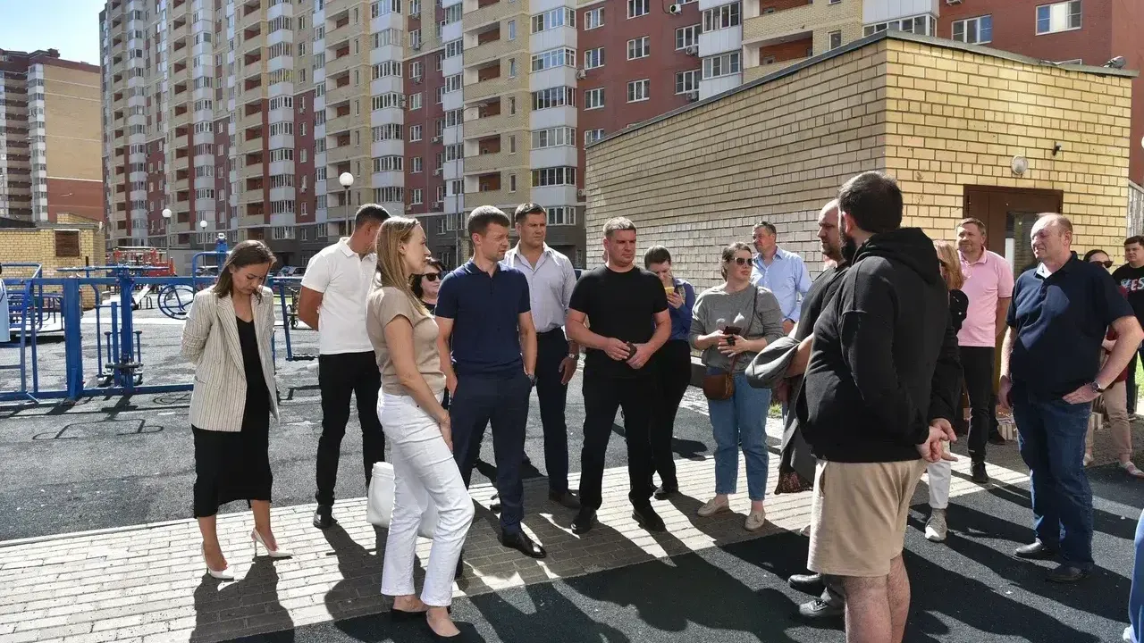 Глава Балашихи проверил содержание дома на ул Андрея Белого по просьбам жителей
