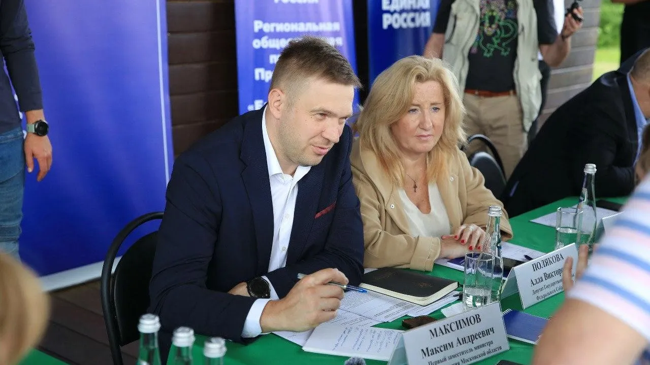 687 жителей Подмосковья обратились в общественные приемные на неделе приемов