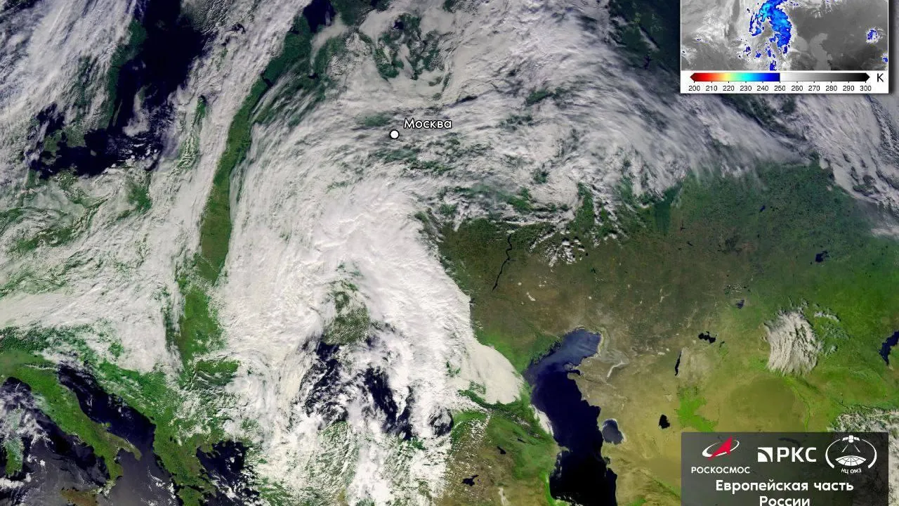 Белый вихрь: как выглядит из космоса циклон, несущий похолодание в Москву