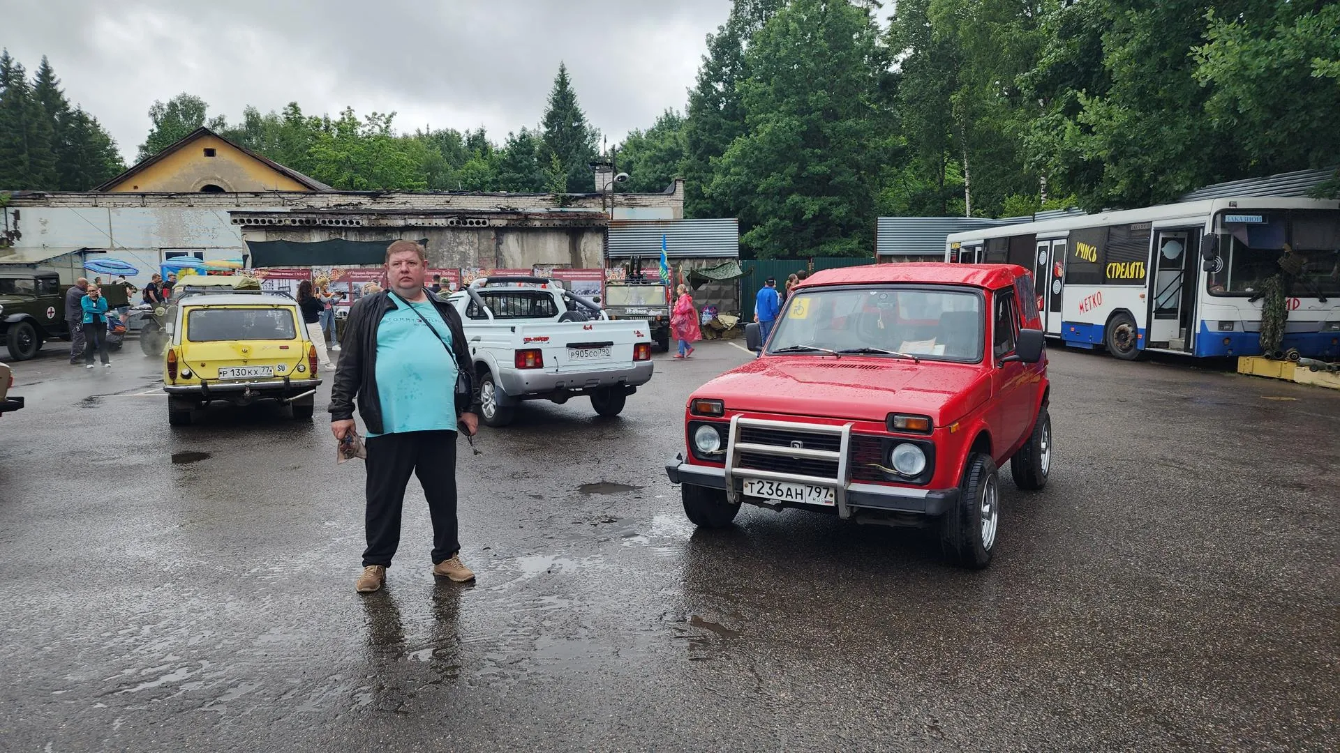На фестивале ретроавтомобилей в Красном Воине показали редкую Lada Niva Cabrio