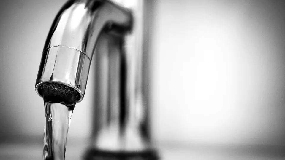 Водопроводную аварию на 1‑ой Институтской улице в Мытищах устранили