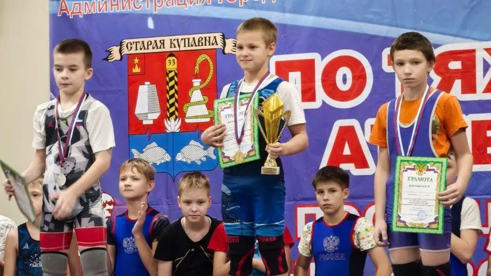 Шесть золотых медалей завоевали тяжелоатлеты из Дмитрова в областном турнире