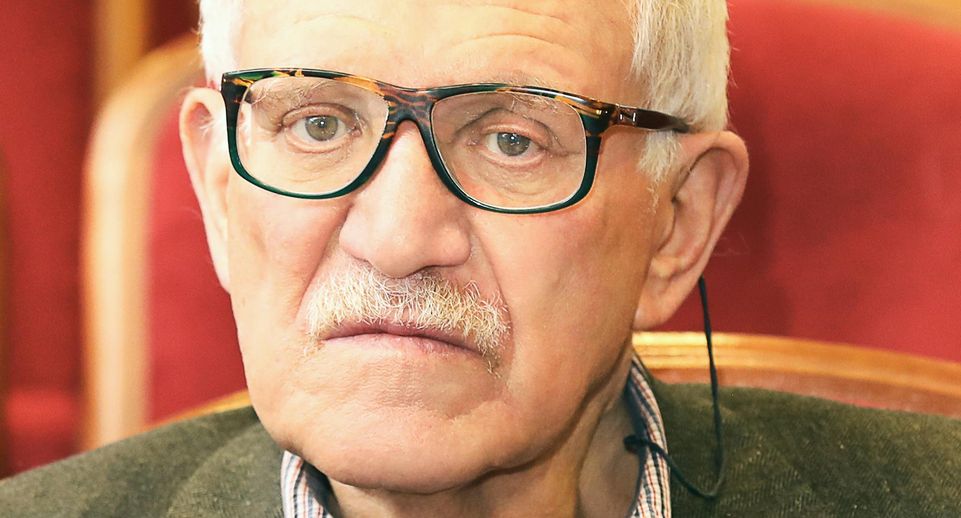 Самочувствие 92-летнего режиссера Александра Митты ухудшилось до критического