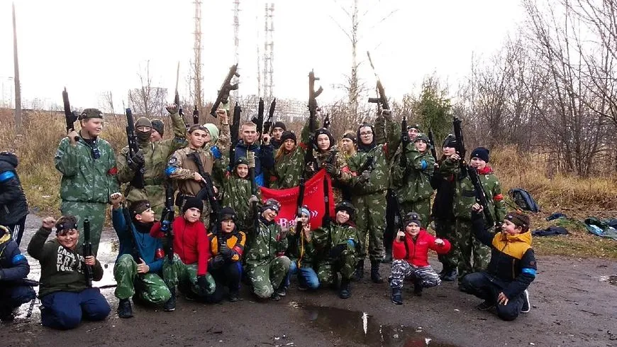 Юнармейцы школы №35 Подольска провели игру в лазертаг на полигоне в Кузнечиках