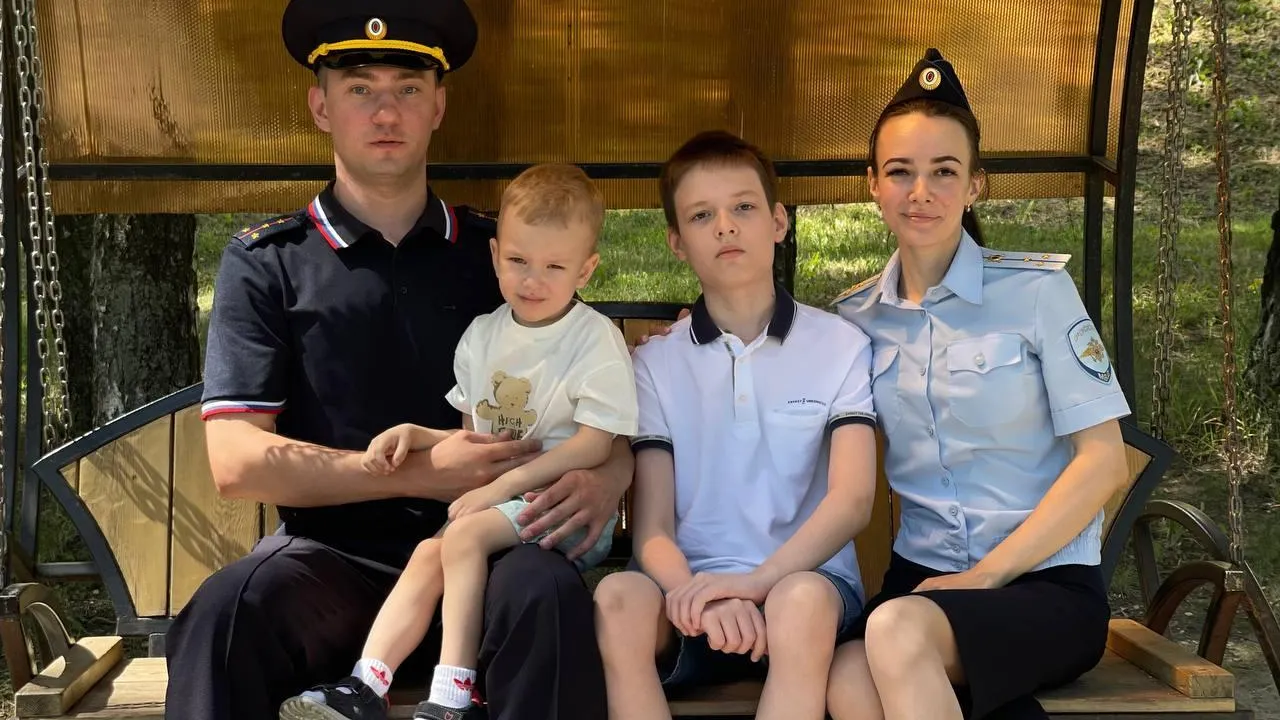 Более 20 семейных пар служат в правоохранительных органах Ленинского округа