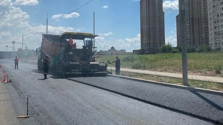 Укладка асфальта в микрорайоне Климовск завершится до конца субботы