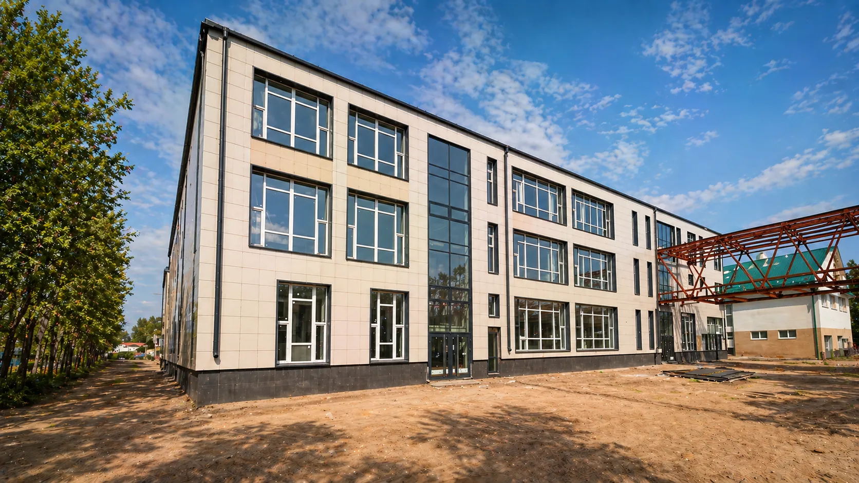 Корпус школы на 250 мест достраивают в деревне Покровское Истры