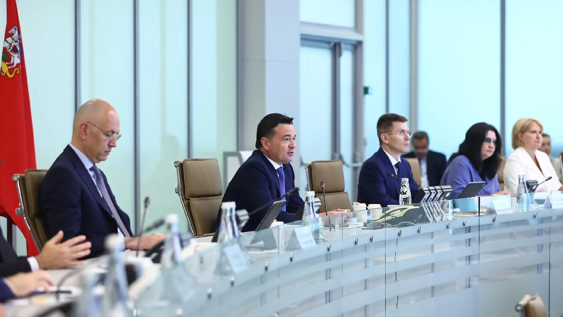 Губернатор Подмосковья поручил бороться с несанкционированным сбросом мусора