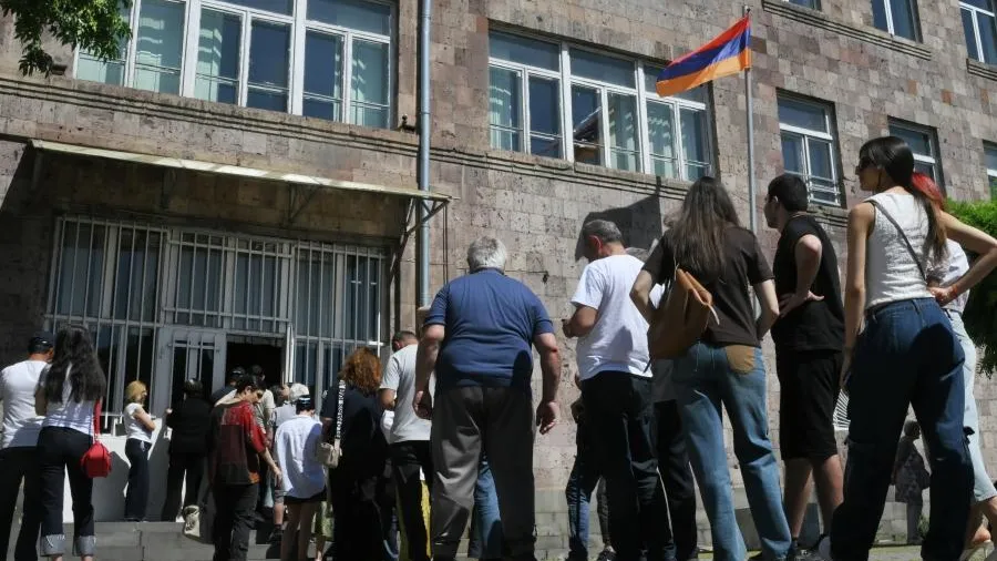 Скандалы, задержания и громкие заявления: как прошли парламентские выборы 2026 в Армении