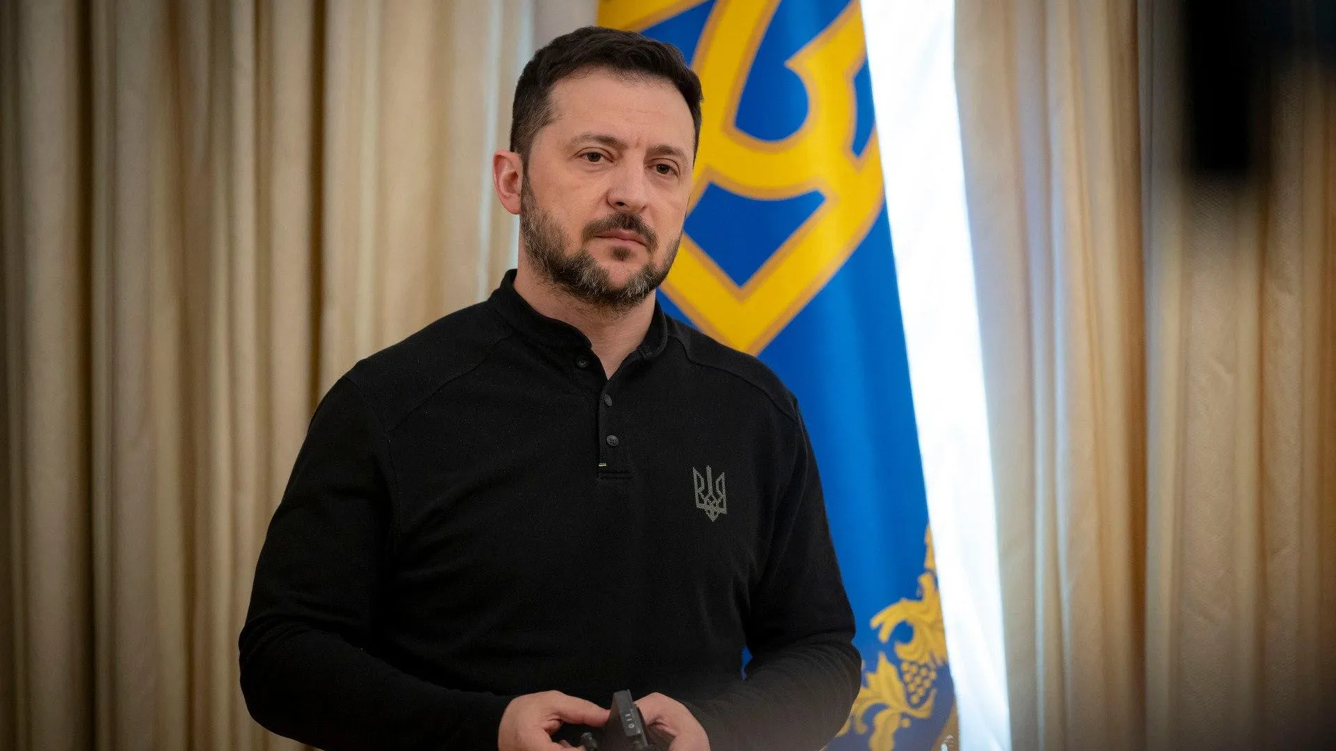 «Страна»: офис президента Украины готовится к выборам