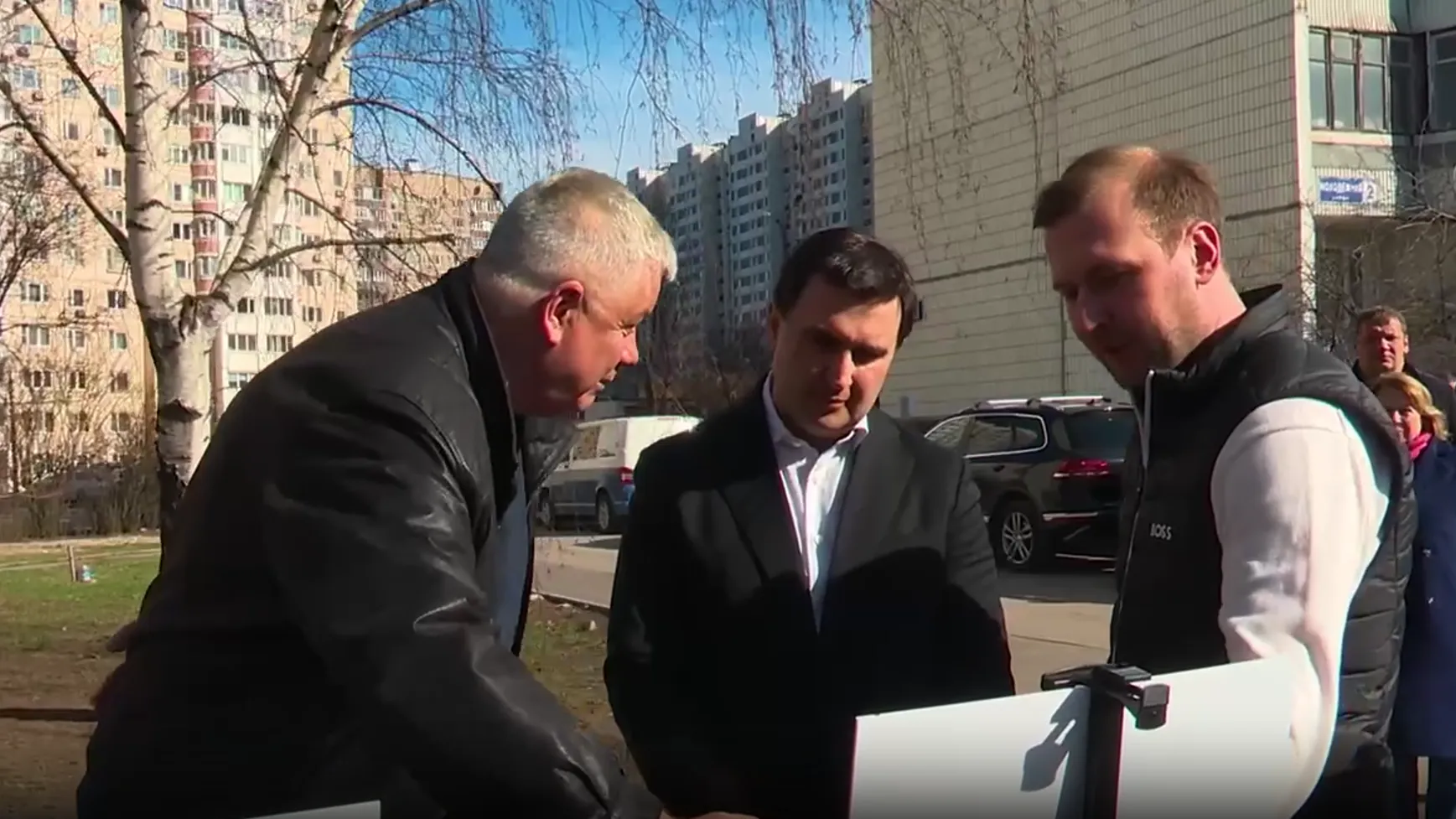 Глава Реутова проконтролировал ремонт дорог и дворов