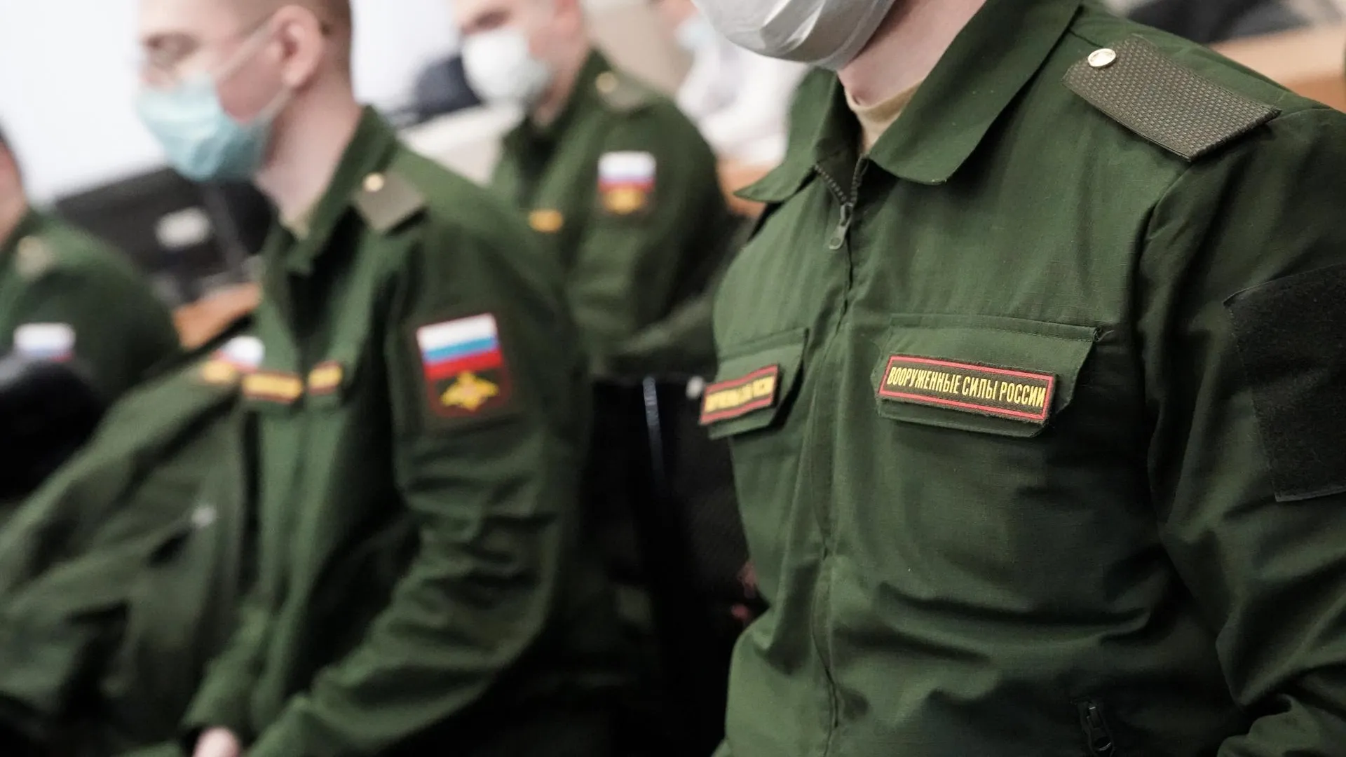 Текстильная компания в Люберцах передала спальные мешки военным в зону СВО