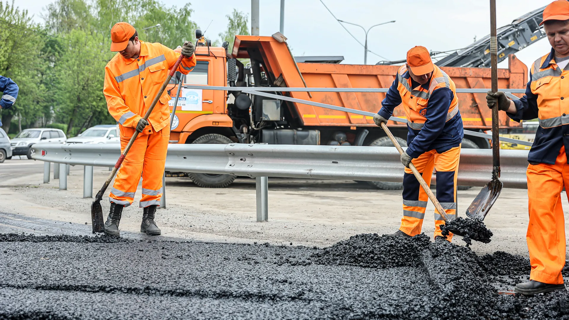 В Подмосковье отремонтируют более 1,5 тыс км дорог в 2025 году