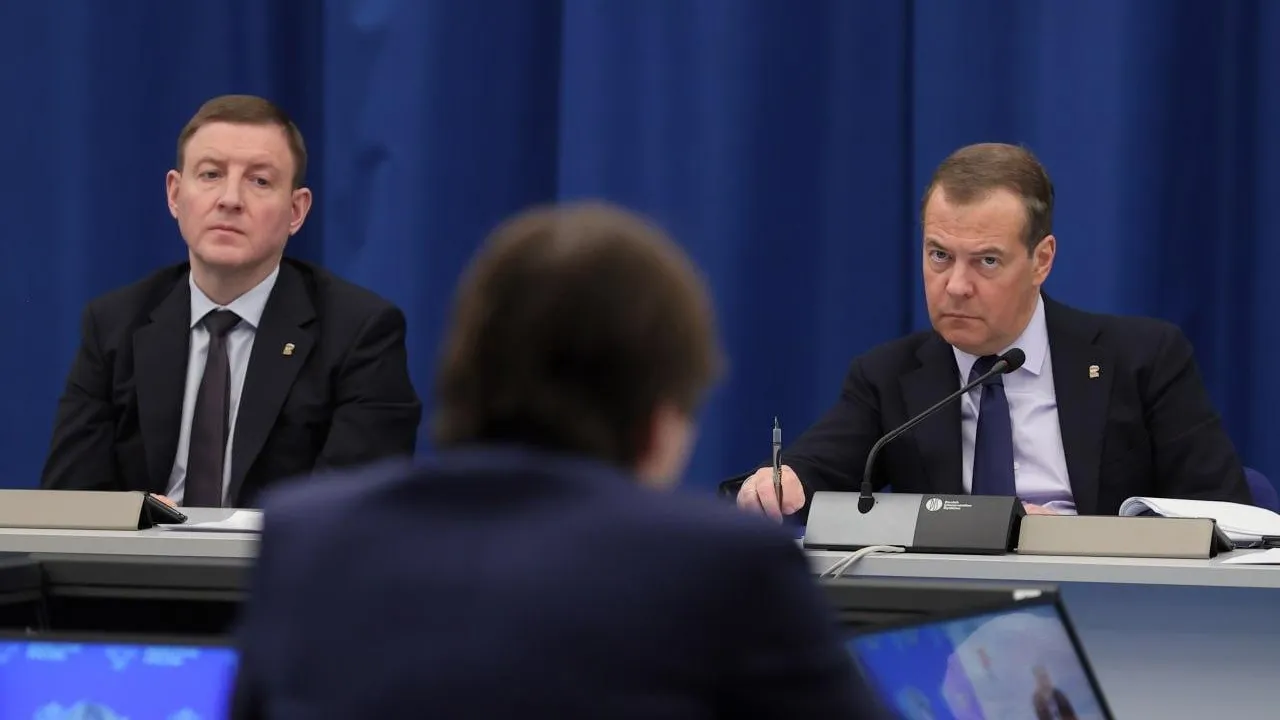 Единороссы предложили использовать федеральный бюджет для благоустройства пришкольных территорий