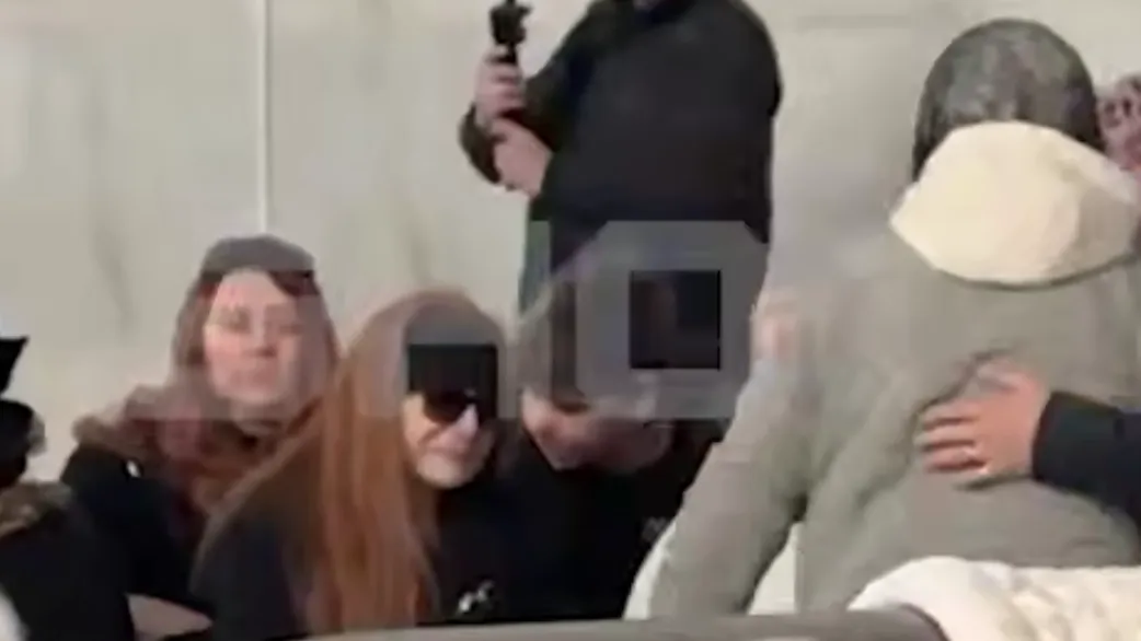 Третья жена Анатолия Кашпировского Гулизар Чалбашова разрыдалась у гроба