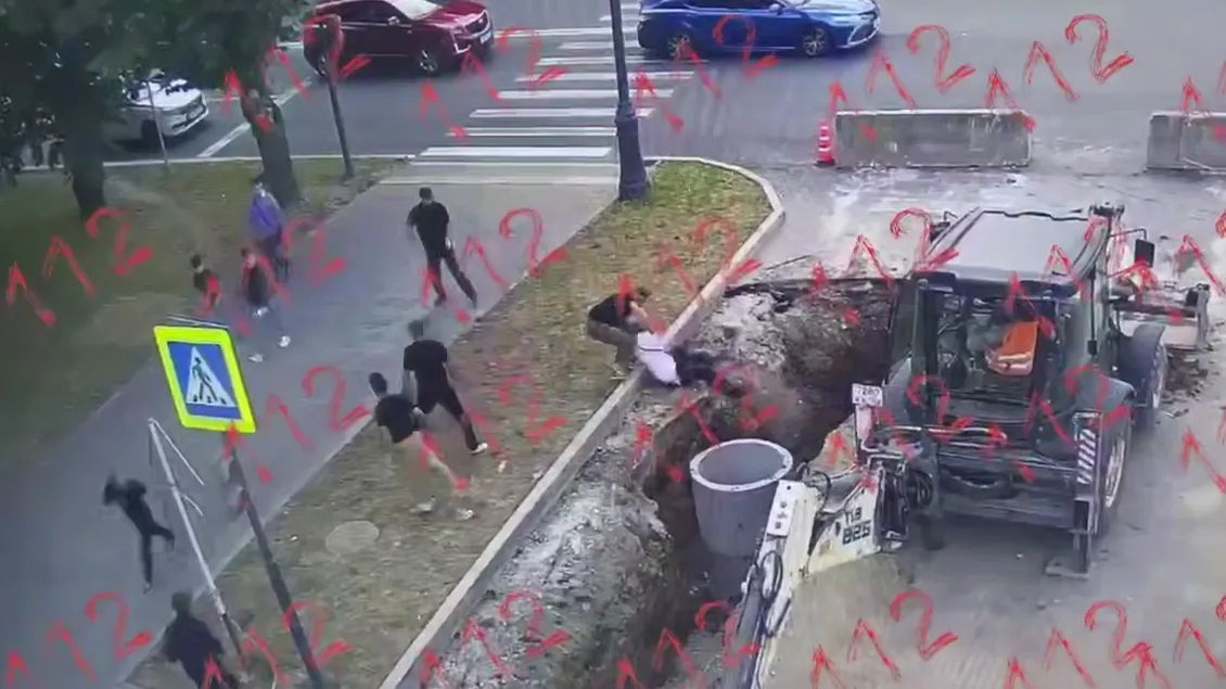 Момент нападения на полицейских в Нальчике попал на видео