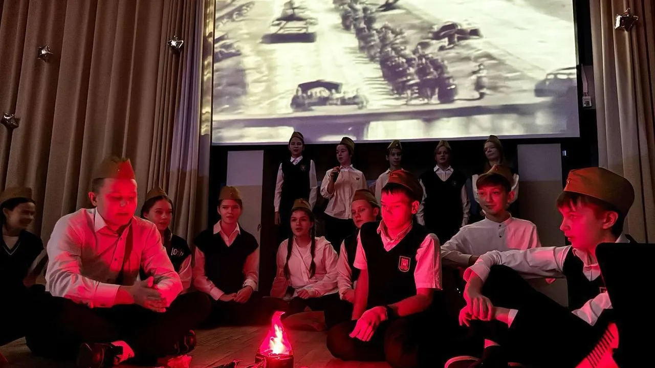 В лицее № 26 Подольска открыли Стену героев ко Дню Героев Отечества