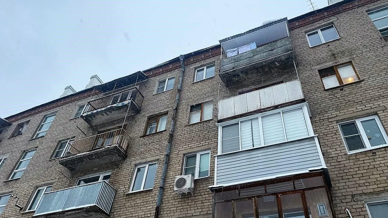 В Электростали устранены протечки крыш в двух домах