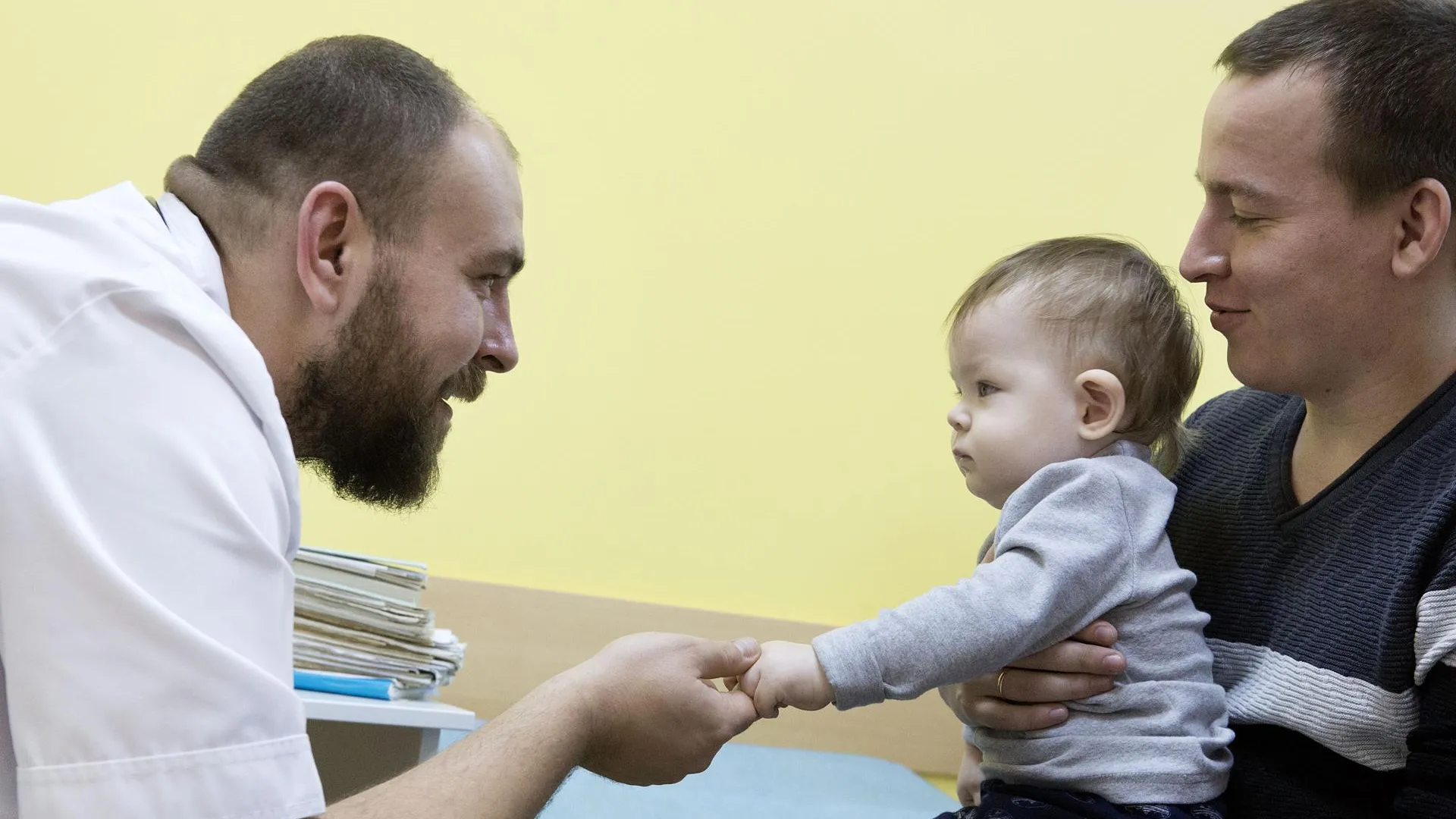 Вакцинацию детей возобновили в поликлиниках Подмосковья