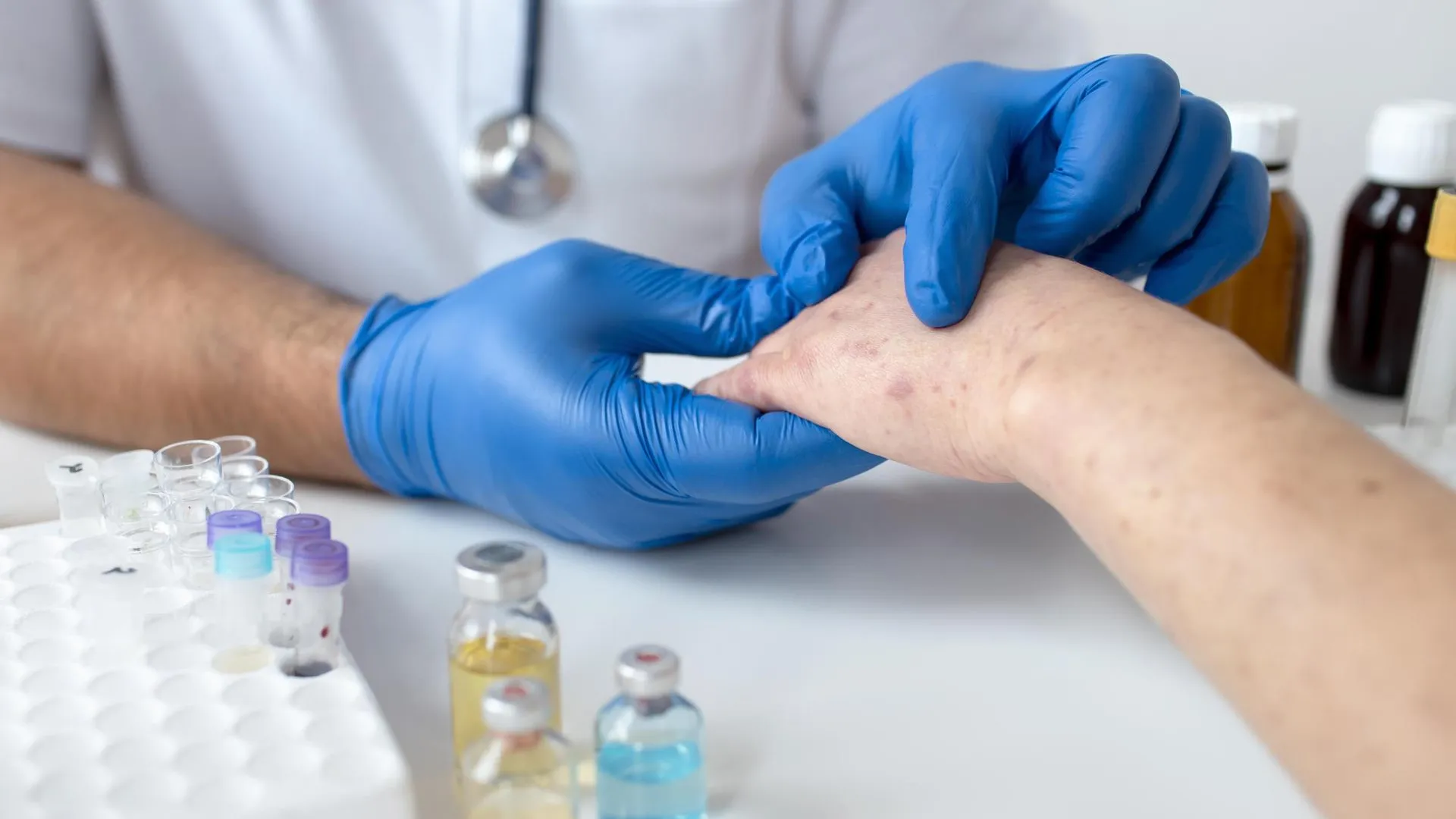 Вирусолог назвала места, где высок риск заражения корью