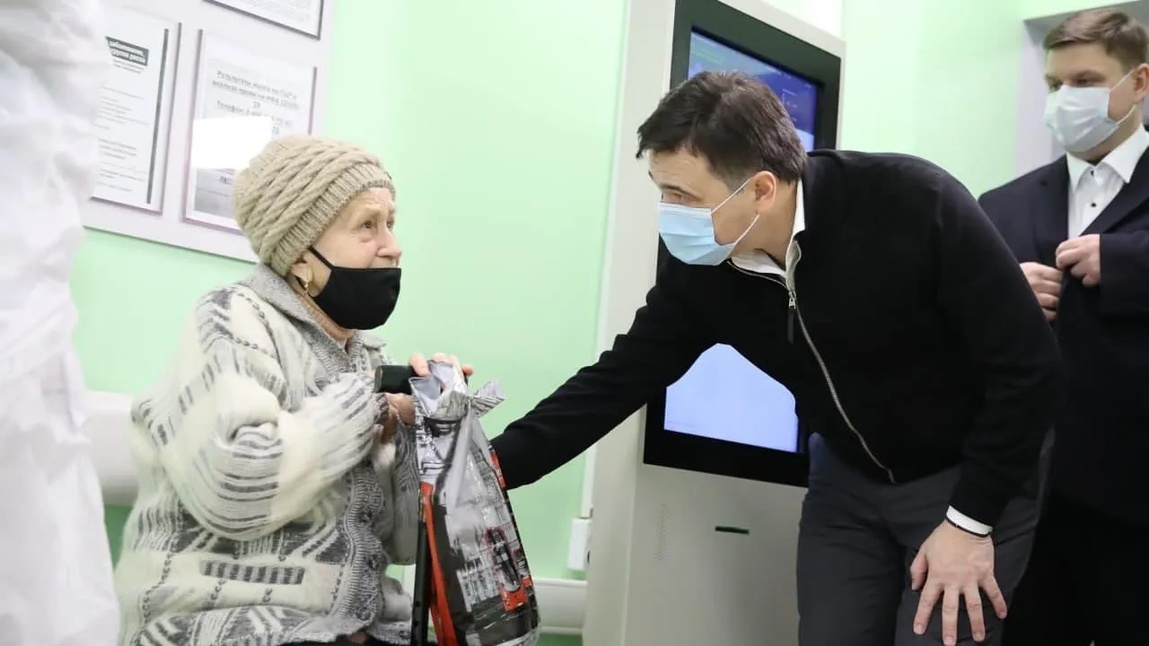 Воробьев поблагодарил подольских медиков за самоотверженный труд в пандемию