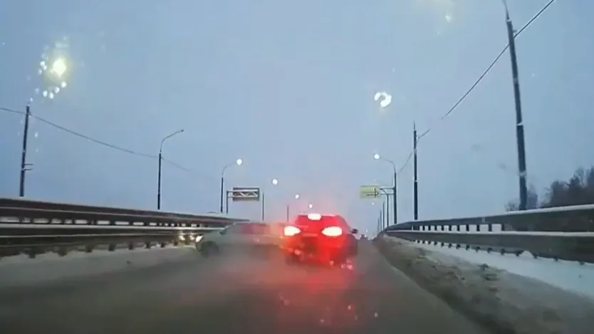 Видео ДТП на Кутузовской эстакаде Подольска попало в Сеть