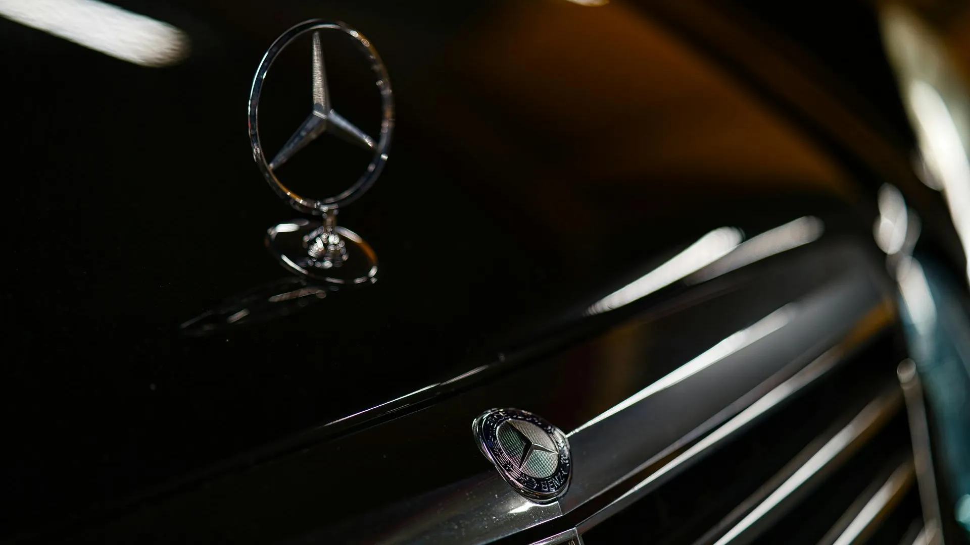 Поступок выйдет боком: почему распиливший Mercedes москвич «попал на деньги»